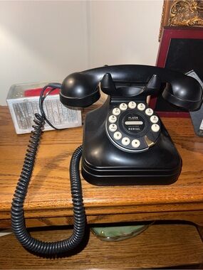 Black Vintage Rotary-Style Desk Telephone with Handset